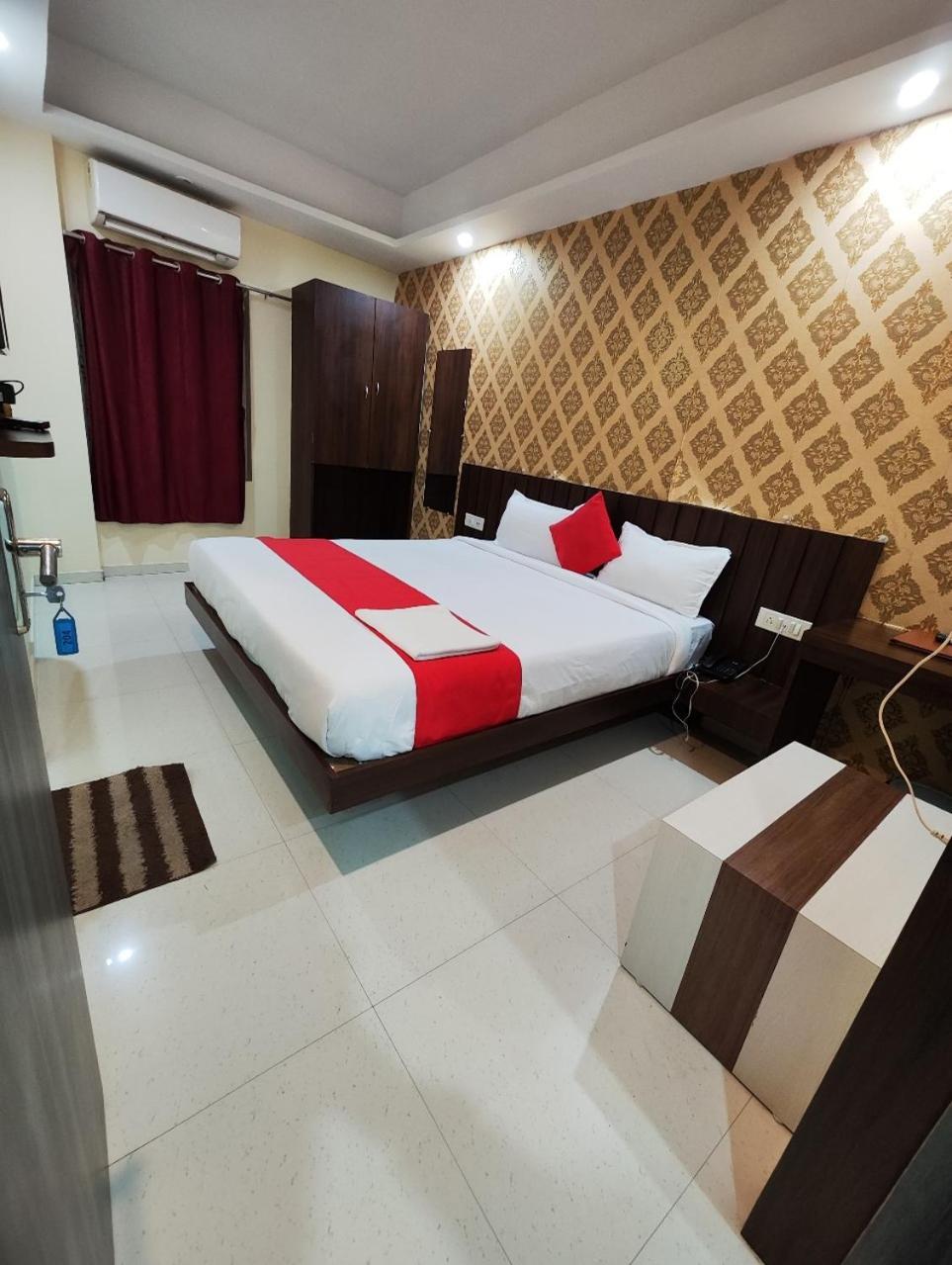 Hotel Rudraksha Inn Deoghar Exteriör bild